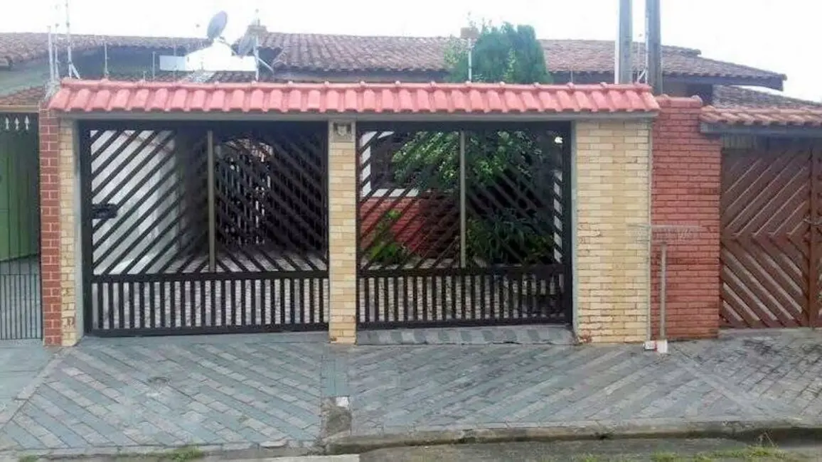 Foto 1 de Casa com 2 quartos à venda, 180m2 em Peruibe - SP