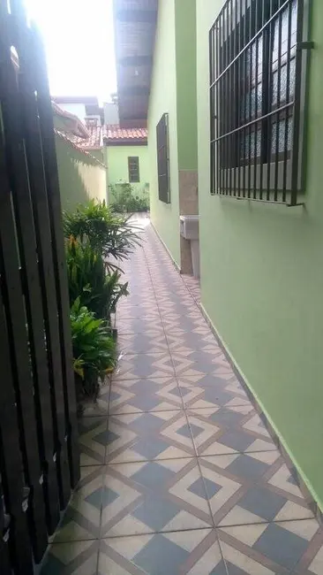 Casa com 2 quartos à venda, 180m2 em Peruibe - SP - imagem 4 Foto 4 de Casa com 2 quartos à venda, 180m2 em Peruibe - SP