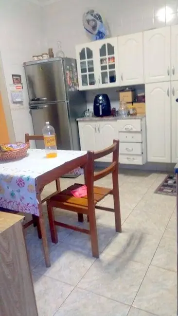 Casa com 2 quartos à venda, 180m2 em Peruibe - SP - imagem 5 Foto 5 de Casa com 2 quartos à venda, 180m2 em Peruibe - SP