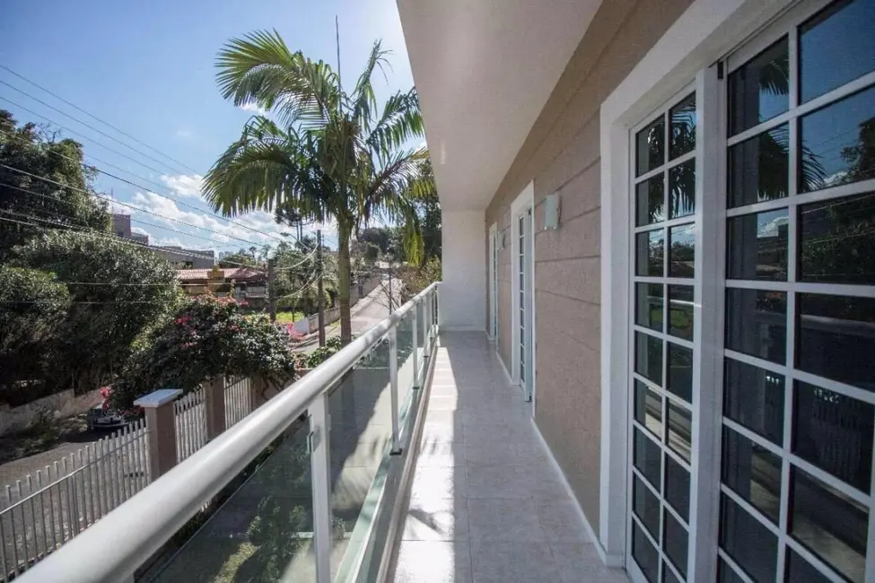 Casa com 3 quartos à venda em Curitiba - PR - imagem 3 Foto 3 de Casa com 3 quartos à venda em Curitiba - PR