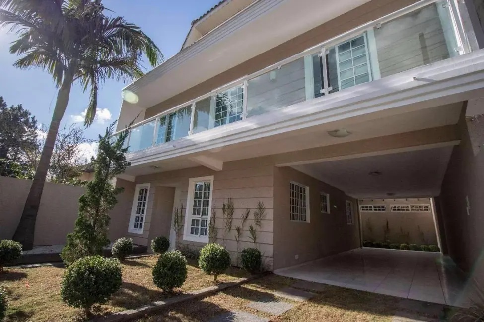 Casa com 3 quartos à venda em Curitiba - PR - imagem 1 Foto 1 de Casa com 3 quartos à venda em Curitiba - PR