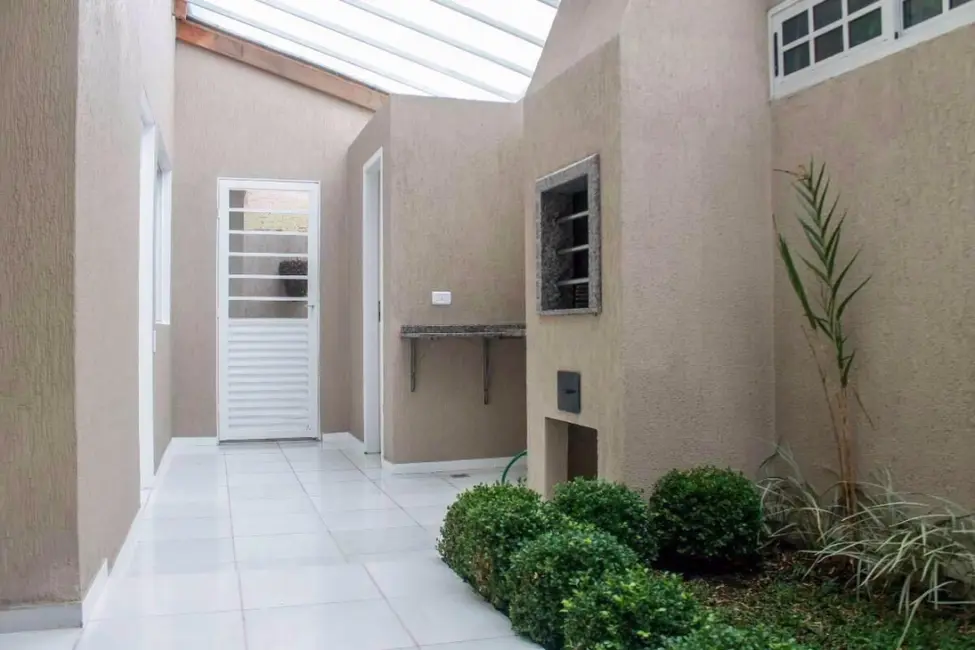 Casa com 3 quartos à venda em Curitiba - PR - imagem 4 Foto 4 de Casa com 3 quartos à venda em Curitiba - PR