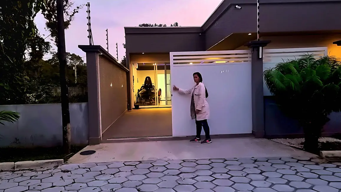 Foto 1 de Casa com 3 quartos à venda, 260m2 em Guaraguaçu, Pontal Do Parana - PR