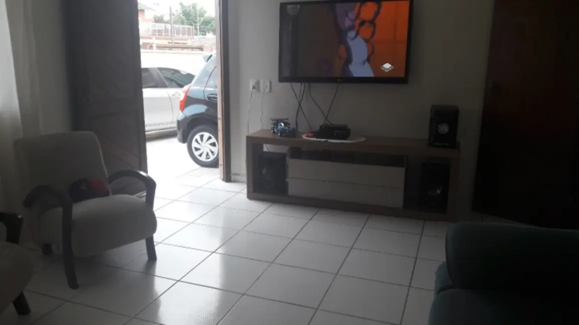 Casa com 3 quartos à venda, 180m2 em Parque São João, Paranagua - PR - imagem 6 Foto 6 de Casa com 3 quartos à venda, 180m2 em Parque São João, Paranagua - PR