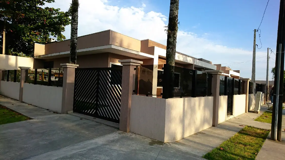 Foto 2 de Casa com 3 quartos à venda, 127m2 em Pontal Do Parana - PR