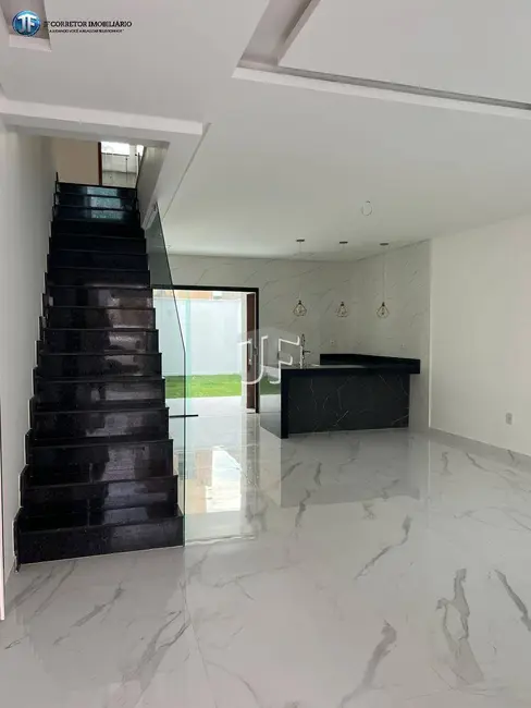 Foto 2 de Casa com 3 quartos à venda, 140m2 em Santana Do Paraiso - MG