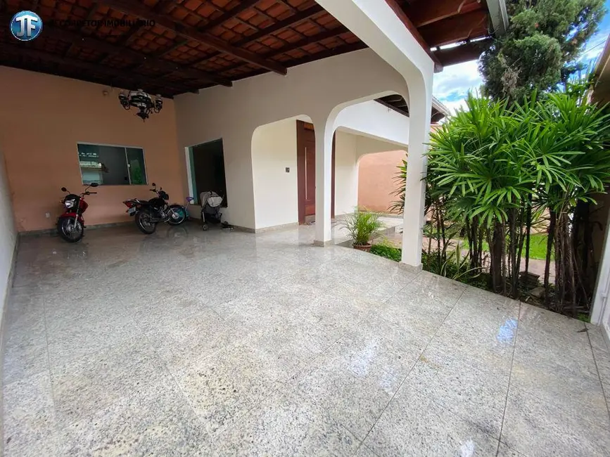 Casa com 3 quartos à venda, 250m2 em Vila Ipanema, Ipatinga - MG - imagem 3 Foto 3 de Casa com 3 quartos à venda, 250m2 em Vila Ipanema, Ipatinga - MG