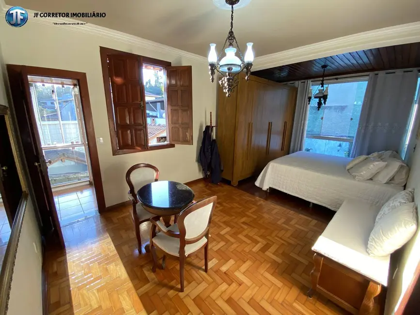 Casa com 3 quartos à venda, 319m2 em Das Águas, Ipatinga - MG - imagem 9 Foto 9 de Casa com 3 quartos à venda, 319m2 em Das Águas, Ipatinga - MG