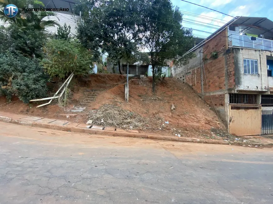 Foto 1 de Terreno / Lote à venda, 360m2 em Esperança, Ipatinga - MG