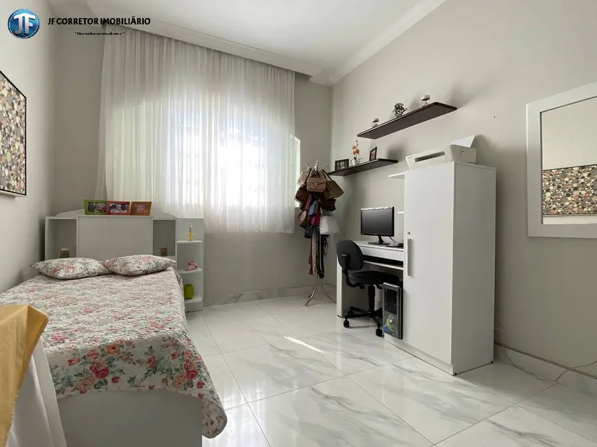 Casa com 3 quartos à venda, 208m2 em Imbaúbas, Ipatinga - MG - imagem 4 Foto 4 de Casa com 3 quartos à venda, 208m2 em Imbaúbas, Ipatinga - MG