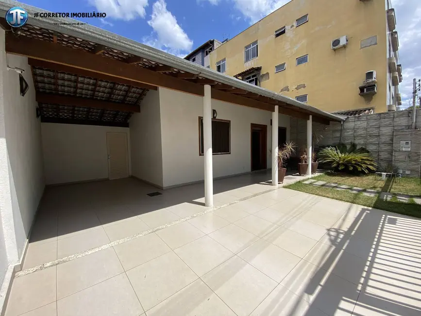 Foto 2 de Casa com 3 quartos à venda, 304m2 em Cariru, Ipatinga - MG