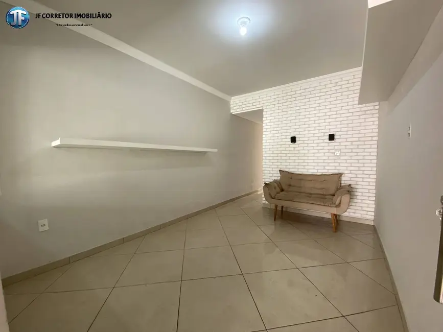 Foto 2 de Casa com 2 quartos à venda, 80m2 em Santana Do Paraiso - MG