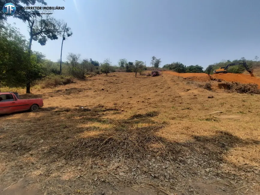 Foto 1 de Terreno / Lote à venda, 2340m2 em Santana Do Paraiso - MG