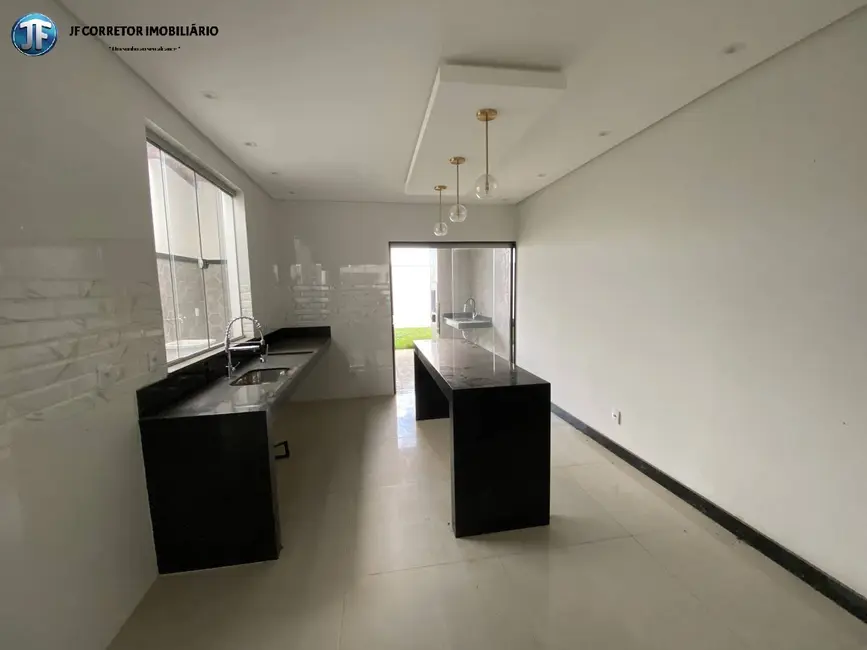 Foto 4 de Casa com 3 quartos à venda, 160m2 em Santana Do Paraiso - MG