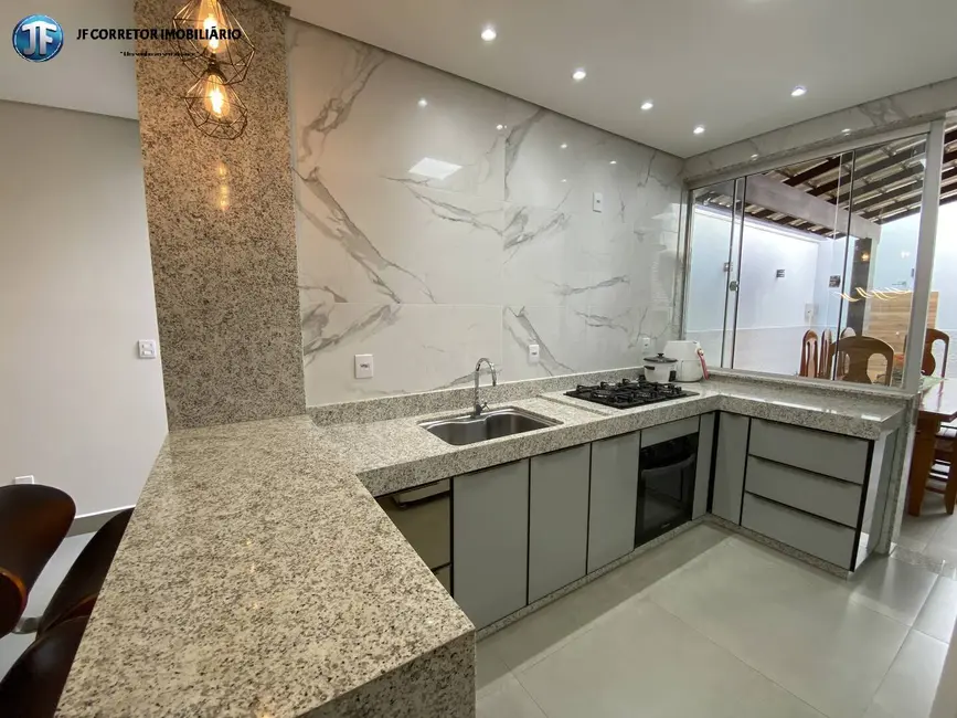 Casa com 3 quartos à venda, 150m2 em Imbaúbas, Ipatinga - MG - imagem 5 Foto 5 de Casa com 3 quartos à venda, 150m2 em Imbaúbas, Ipatinga - MG