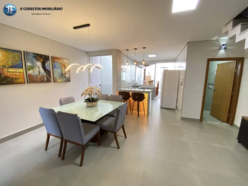 Casa com 3 quartos à venda, 150m2 em Imbaúbas, Ipatinga - MG - imagem 3 Foto 3 de Casa com 3 quartos à venda, 150m2 em Imbaúbas, Ipatinga - MG