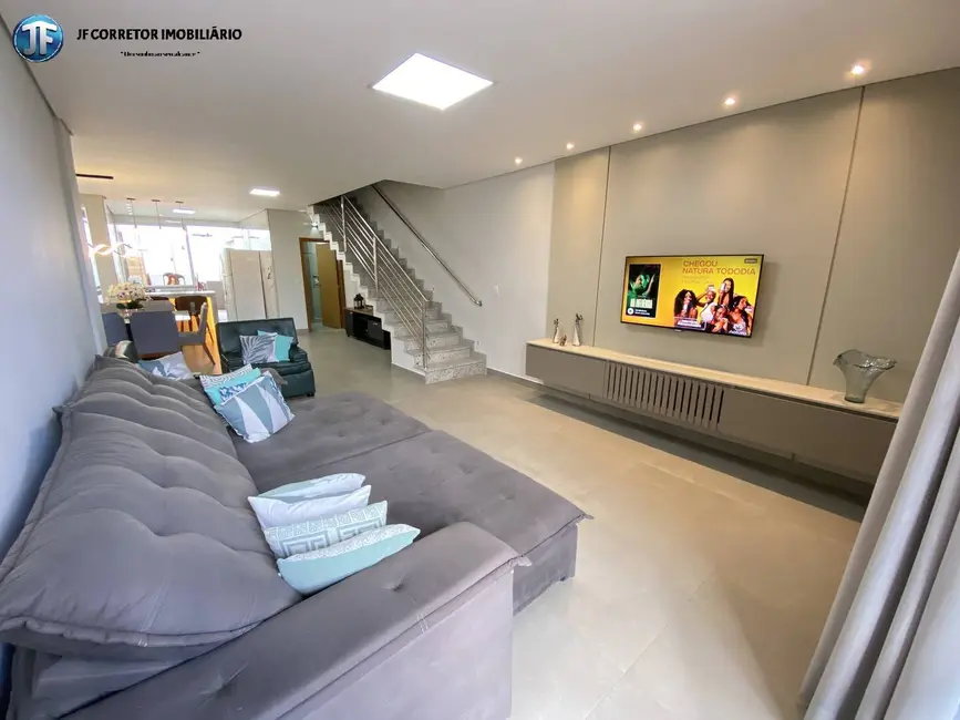 Casa com 3 quartos à venda, 150m2 em Imbaúbas, Ipatinga - MG - imagem 2 Foto 2 de Casa com 3 quartos à venda, 150m2 em Imbaúbas, Ipatinga - MG