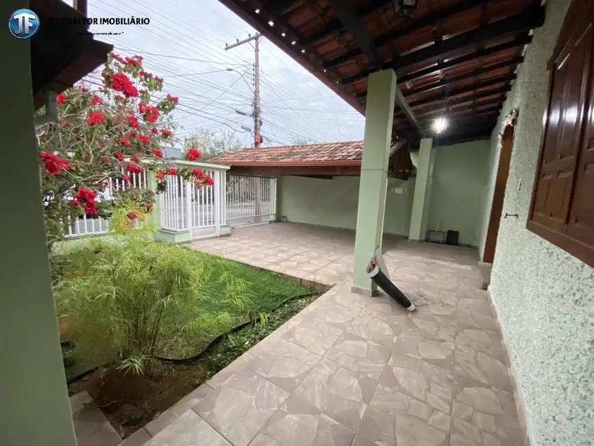 Foto 2 de Casa com 3 quartos à venda, 342m2 em Bom Retiro, Ipatinga - MG