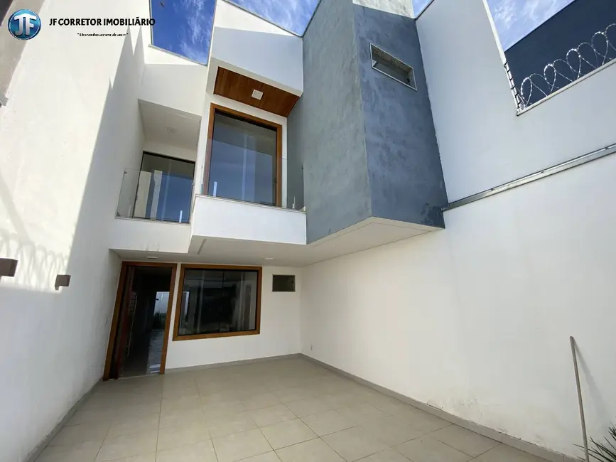 Foto 1 de Casa com 3 quartos à venda, 163m2 em Santana Do Paraiso - MG