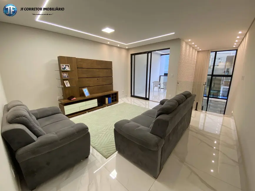 Foto 8 de Casa com 3 quartos à venda, 300m2 em Santana Do Paraiso - MG