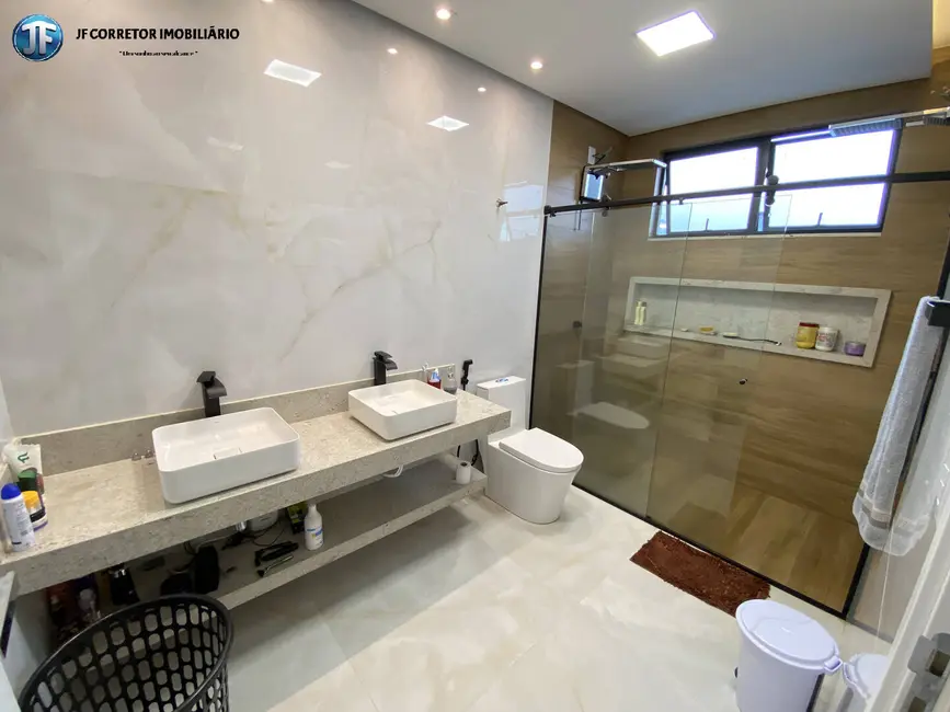 Foto 7 de Casa com 3 quartos à venda, 300m2 em Santana Do Paraiso - MG