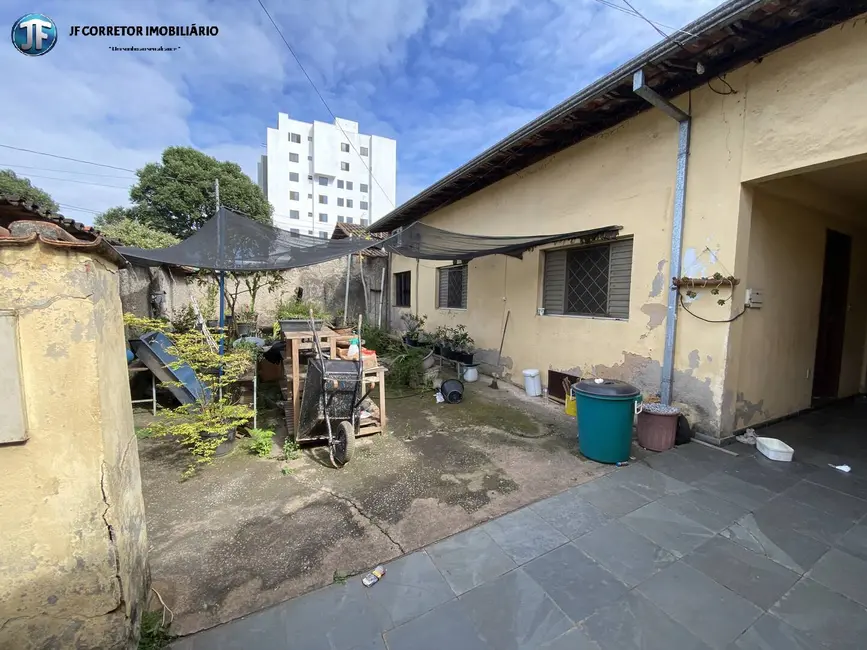Foto 1 de Casa com 3 quartos à venda, 342m2 em Bom Retiro, Ipatinga - MG