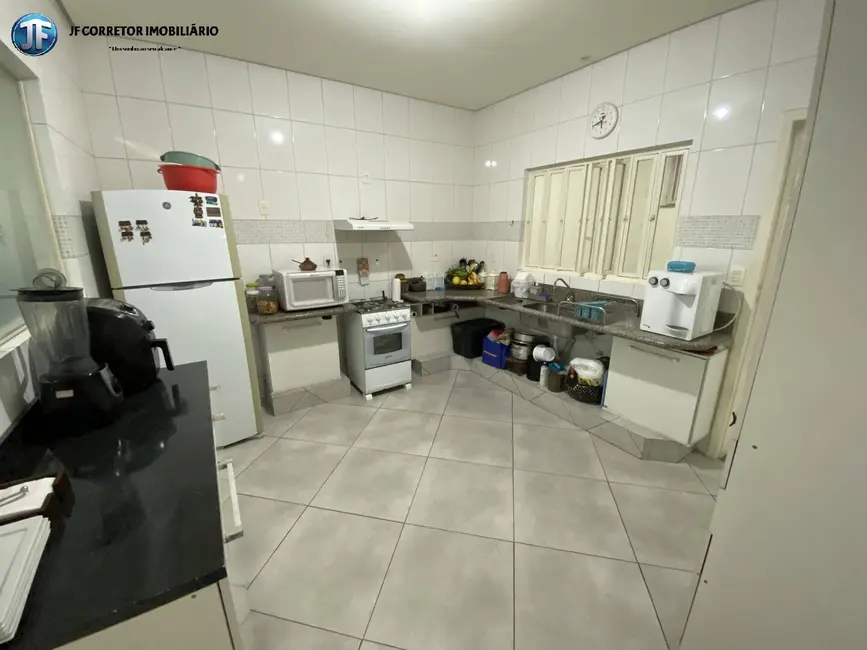 Casa com 3 quartos à venda, 320m2 em Iguaçu, Ipatinga - MG - imagem 8 Foto 8 de Casa com 3 quartos à venda, 320m2 em Iguaçu, Ipatinga - MG