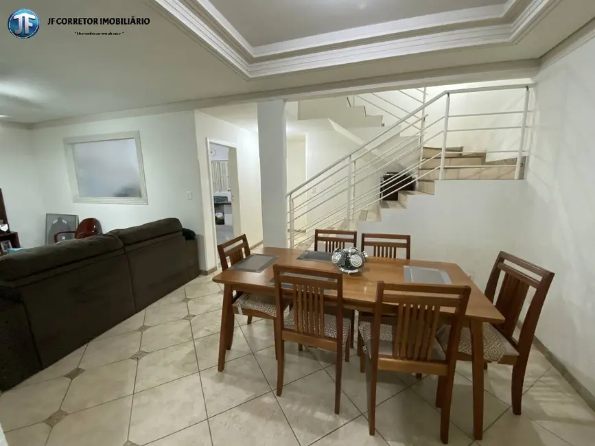 Casa com 3 quartos à venda, 320m2 em Iguaçu, Ipatinga - MG - imagem 4 Foto 4 de Casa com 3 quartos à venda, 320m2 em Iguaçu, Ipatinga - MG