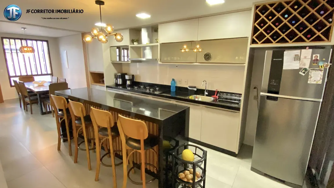 Casa com 3 quartos à venda, 195m2 em Imbaúbas, Ipatinga - MG - imagem 5 Foto 5 de Casa com 3 quartos à venda, 195m2 em Imbaúbas, Ipatinga - MG