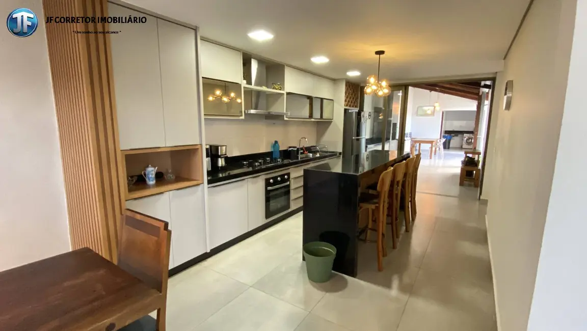 Casa com 3 quartos à venda, 195m2 em Imbaúbas, Ipatinga - MG - imagem 4 Foto 4 de Casa com 3 quartos à venda, 195m2 em Imbaúbas, Ipatinga - MG