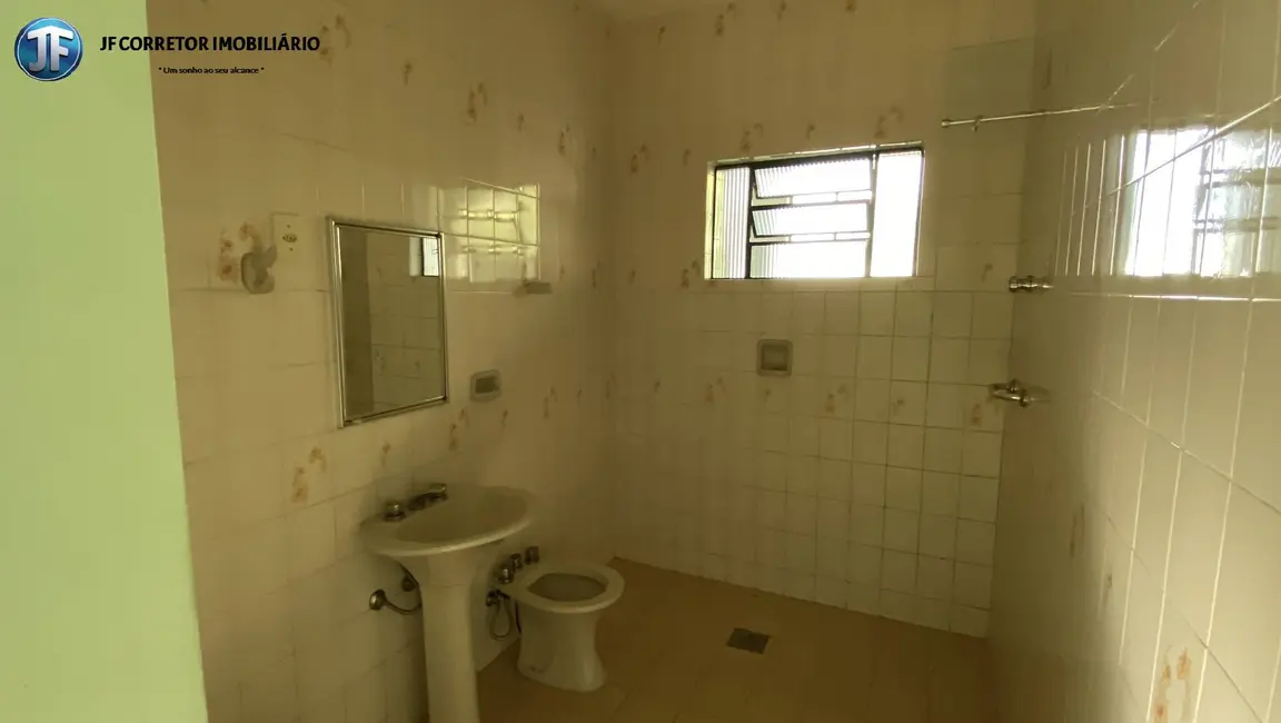 Casa com 5 quartos à venda, 360m2 em Iguaçu, Ipatinga - MG - imagem 9 Foto 9 de Casa com 5 quartos à venda, 360m2 em Iguaçu, Ipatinga - MG