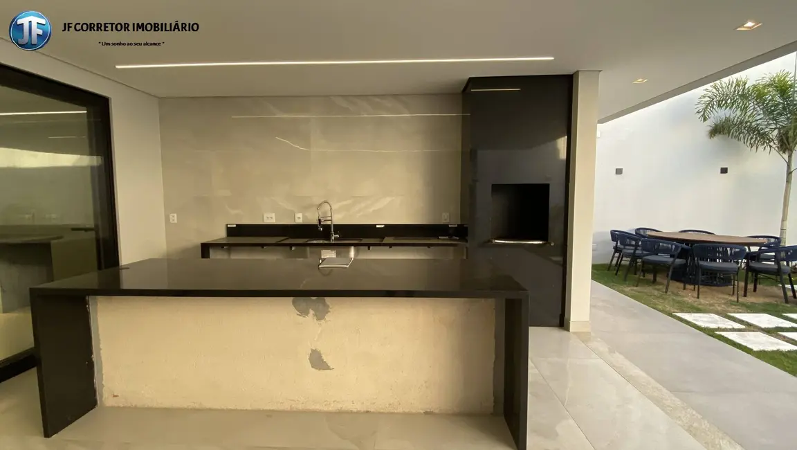 Casa com 3 quartos à venda, 320m2 em Cariru, Ipatinga - MG - imagem 8 Foto 8 de Casa com 3 quartos à venda, 320m2 em Cariru, Ipatinga - MG