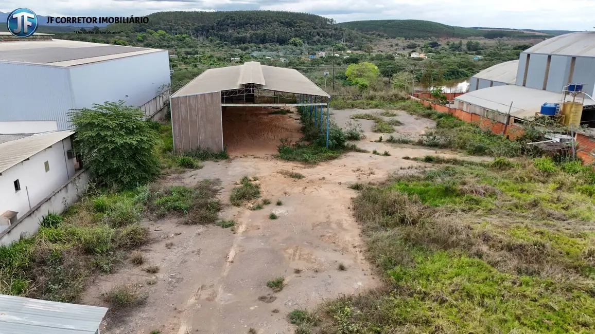 Foto 4 de Armazém / Galpão à venda, 5500m2 em Caratinga - MG