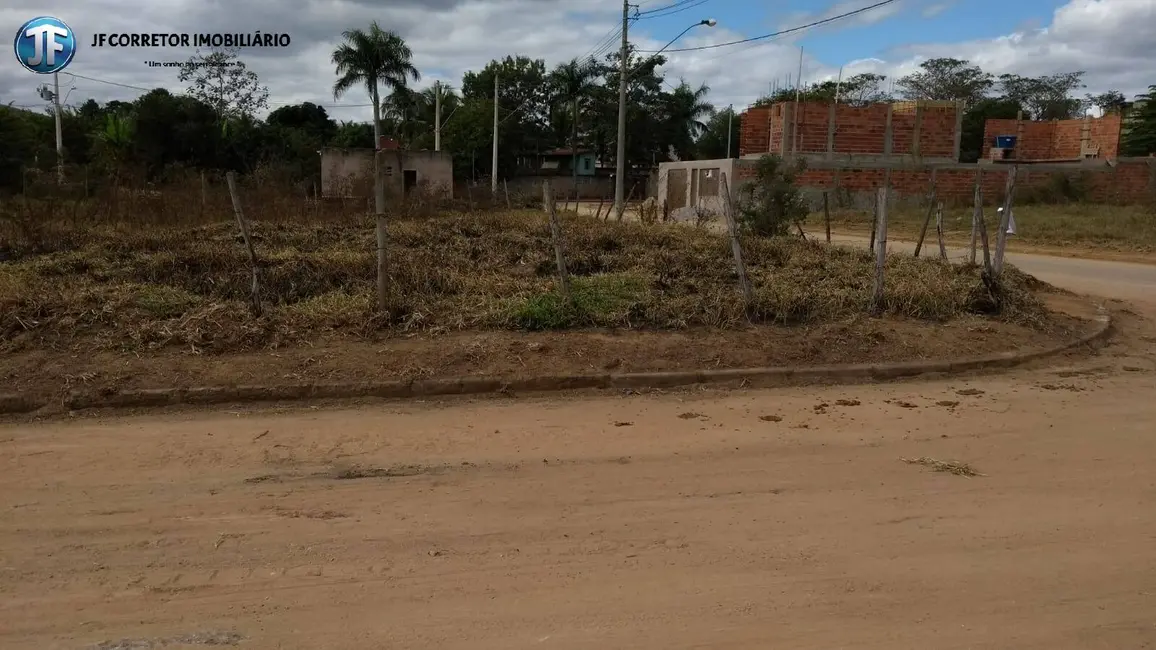 Foto 4 de Terreno / Lote à venda, 360m2 em Caratinga - MG