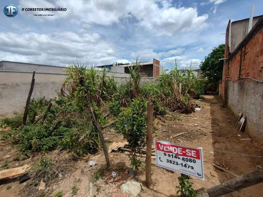 Foto 1 de Terreno / Lote à venda, 360m2 em Caratinga - MG