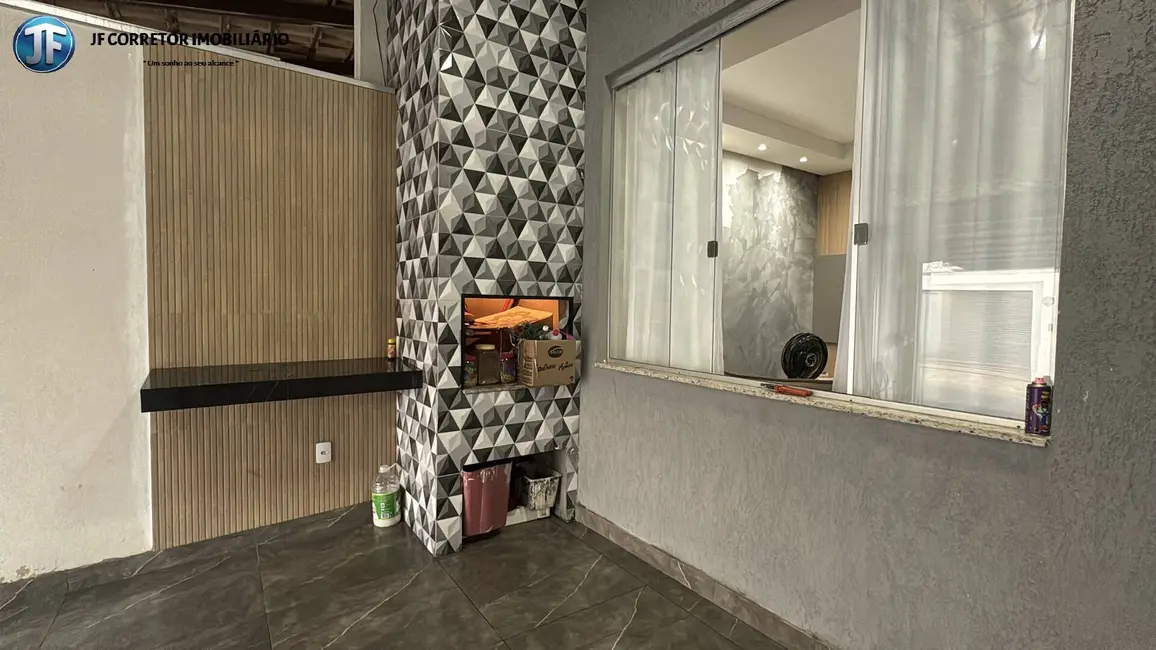 Casa com 3 quartos à venda em Santana Do Paraiso - MG - imagem 2 Foto 2 de Casa com 3 quartos à venda em Santana Do Paraiso - MG