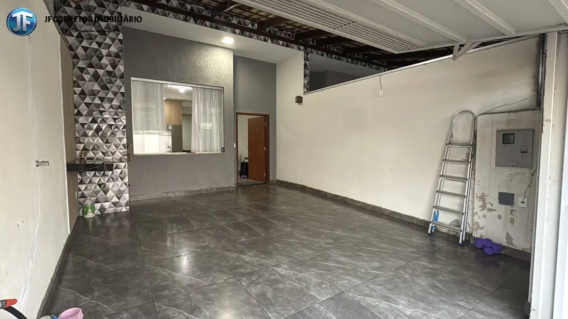 Casa com 3 quartos à venda em Santana Do Paraiso - MG - imagem 1 Foto 1 de Casa com 3 quartos à venda em Santana Do Paraiso - MG