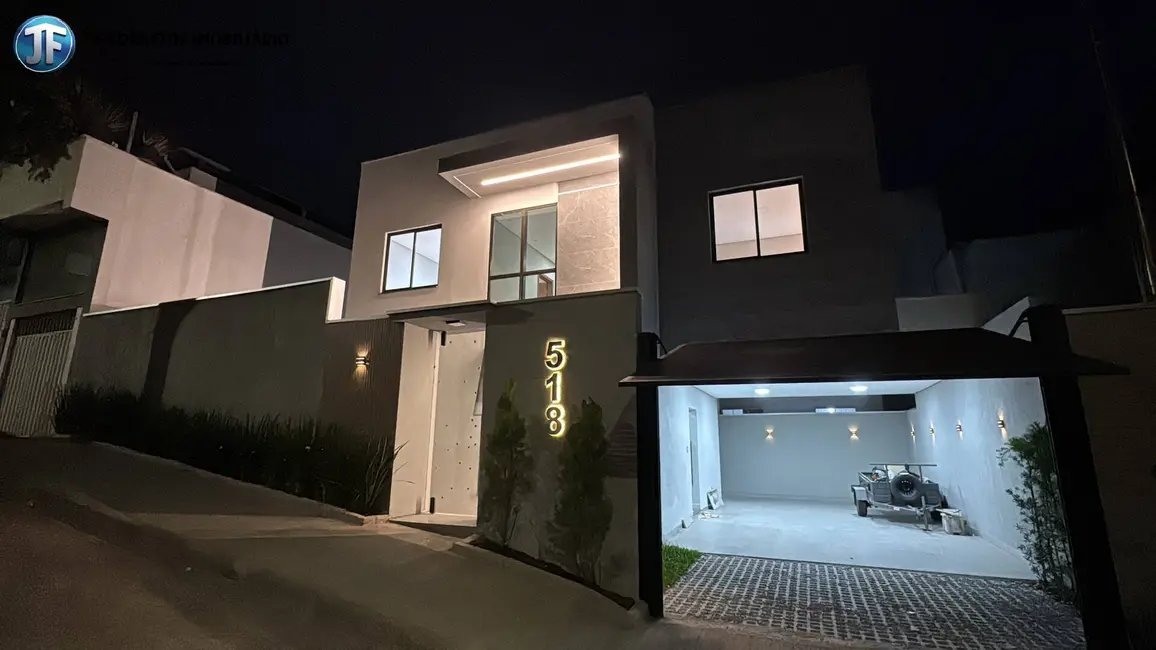 Foto 1 de Casa com 3 quartos à venda, 160m2 em Santana Do Paraiso - MG