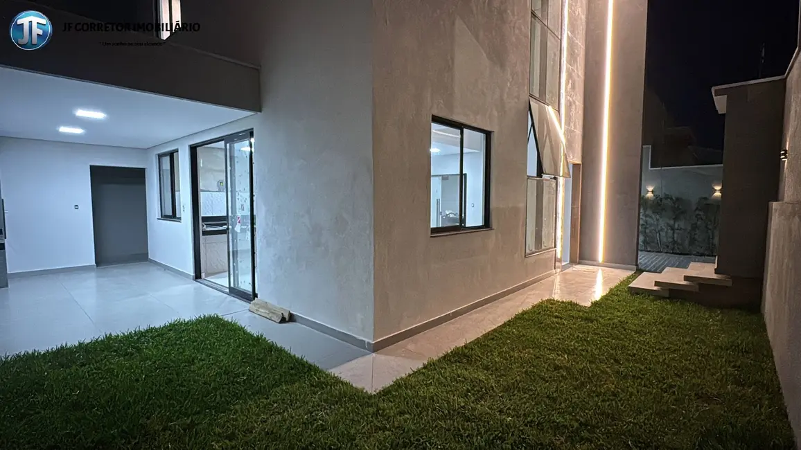 Foto 3 de Casa com 3 quartos à venda, 160m2 em Santana Do Paraiso - MG