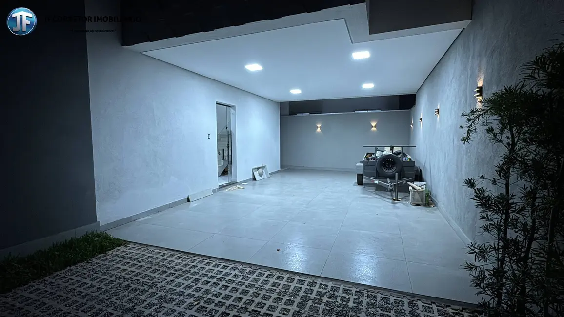 Foto 2 de Casa com 3 quartos à venda, 160m2 em Santana Do Paraiso - MG