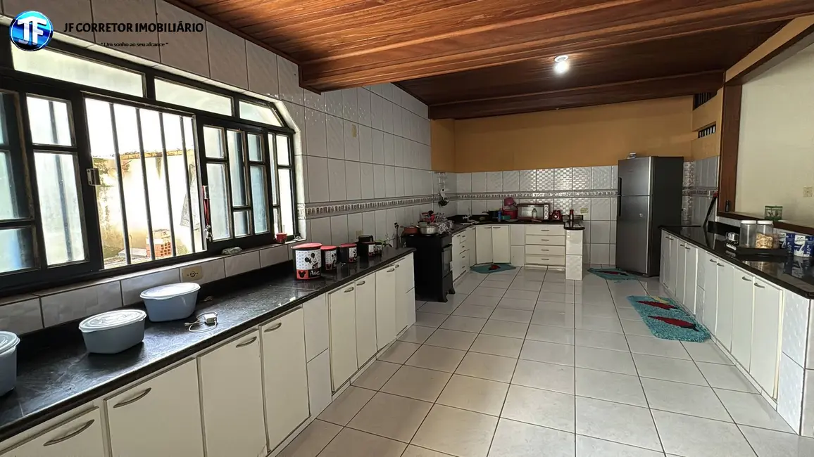 Foto 5 de Casa com 2 quartos à venda, 253m2 em Centro, Ipaba - MG