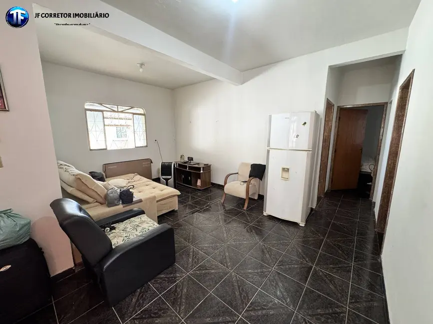 Foto 7 de Casa com 8 quartos à venda, 320m2 em Ipatinga - MG