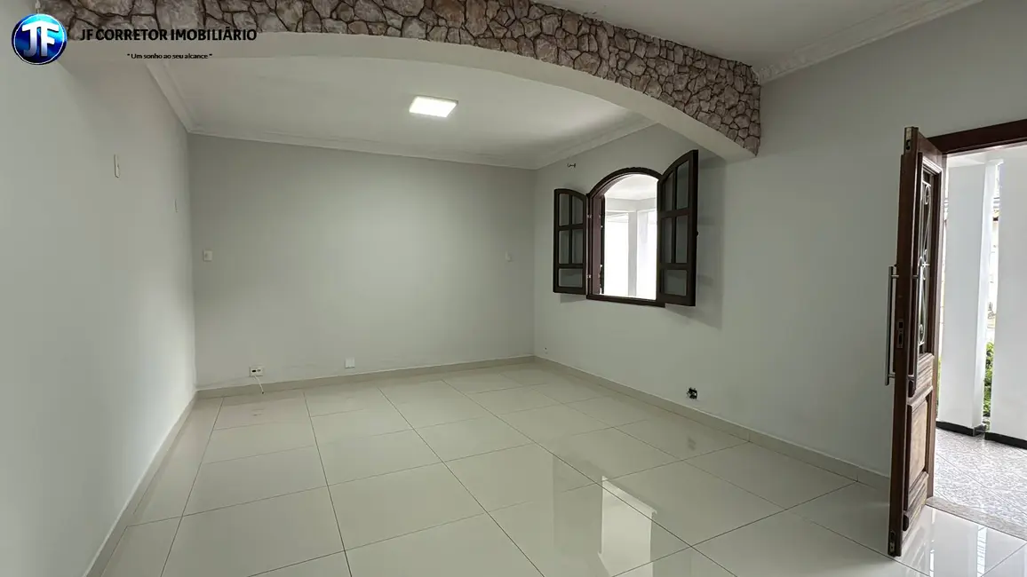 Foto 3 de Casa com 5 quartos à venda, 342m2 em Bom Retiro, Ipatinga - MG