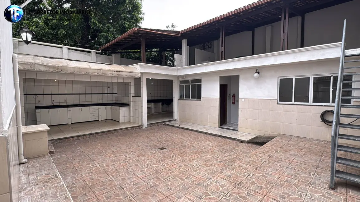 Foto 9 de Casa com 5 quartos à venda, 342m2 em Bom Retiro, Ipatinga - MG