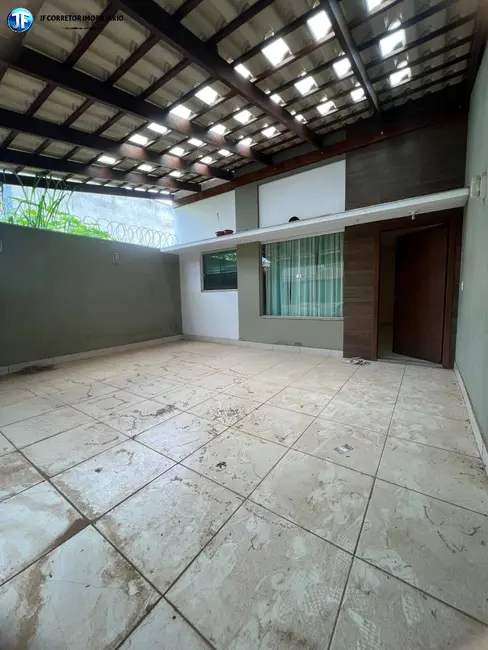 Foto 1 de Casa com 3 quartos à venda, 120m2 em Santana Do Paraiso - MG