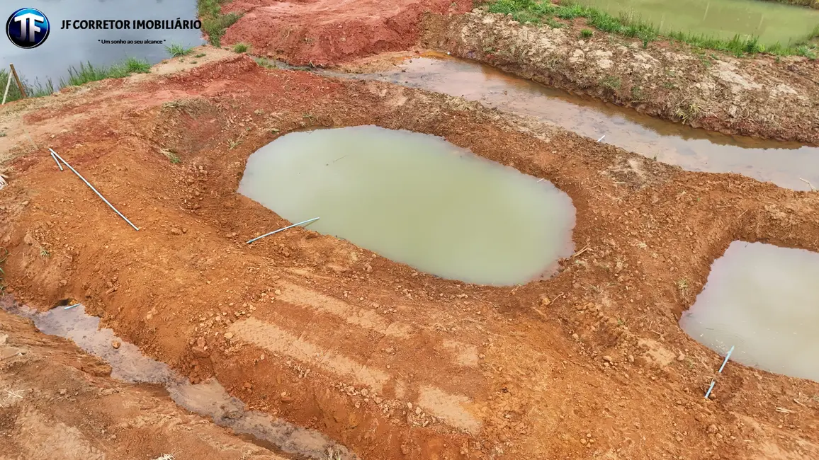 Foto 7 de Chácara com 3 quartos à venda, 1560m2 em Iapu - MG