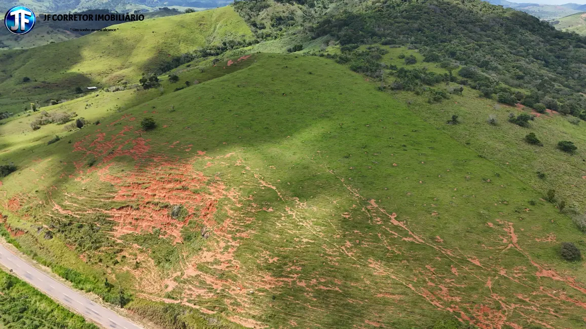 Foto 8 de Sítio / Rancho com 3 quartos à venda, 34m2 em Corrego Novo - MG