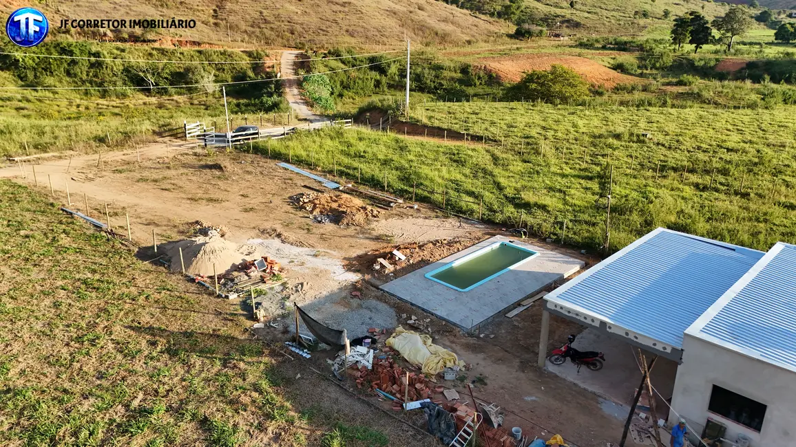 Foto 5 de Chácara com 3 quartos à venda, 1000m2 em Caratinga - MG