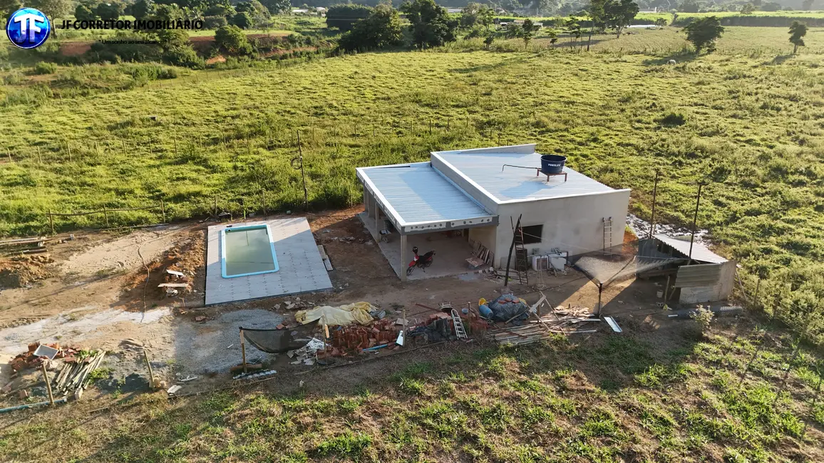 Foto 4 de Chácara com 3 quartos à venda, 1000m2 em Caratinga - MG