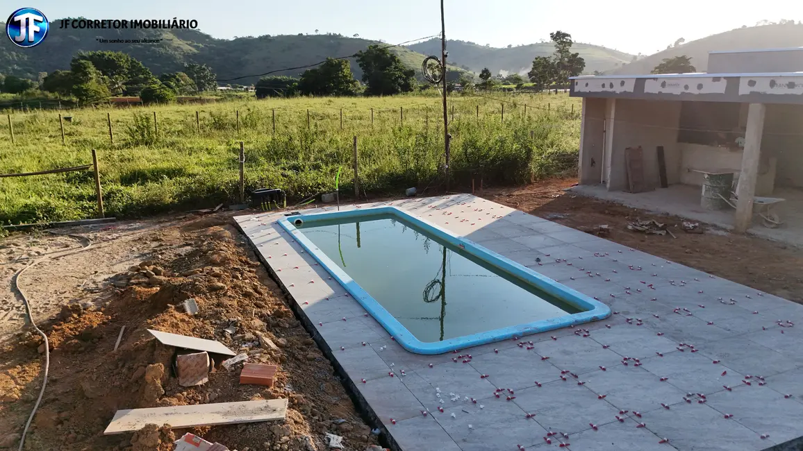 Foto 6 de Chácara com 3 quartos à venda, 1000m2 em Caratinga - MG